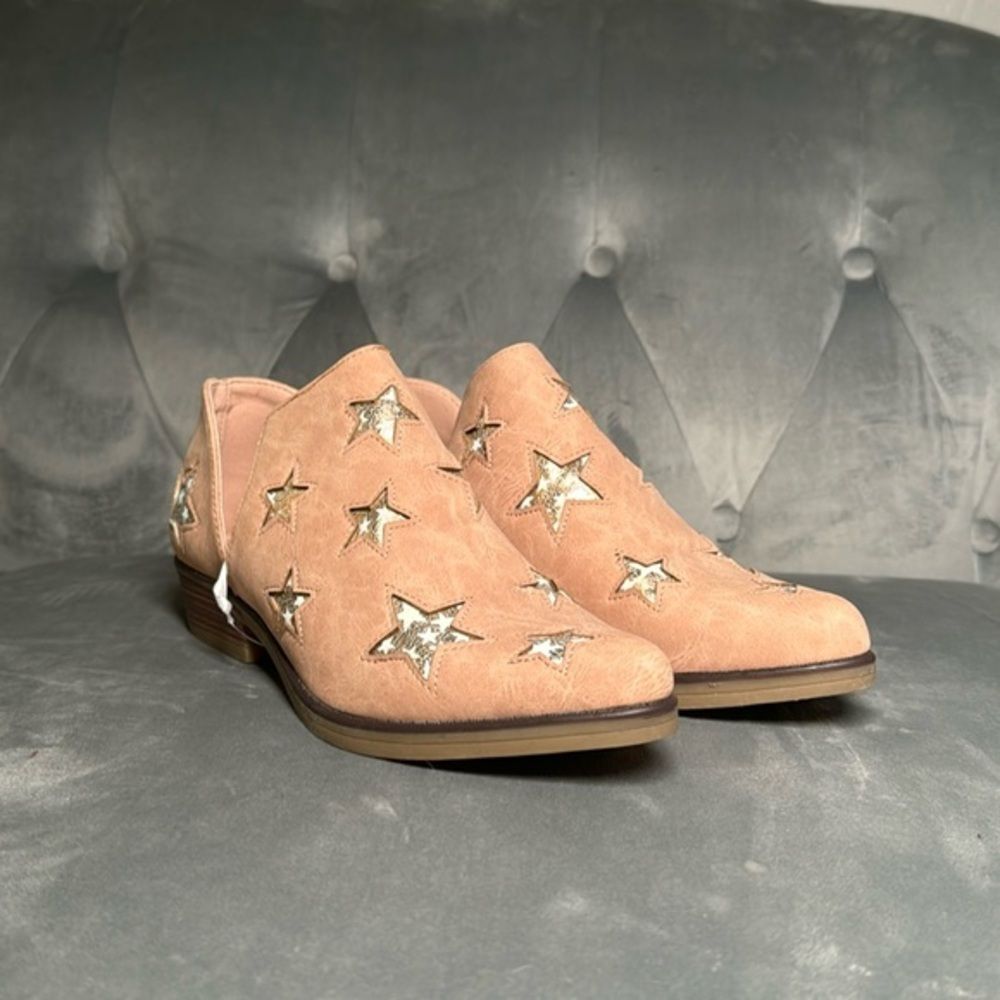 NWOT/NIB SEVEN7AUSTIN FAUX LEATHER SLIP‎ ON SHOOTIES -8